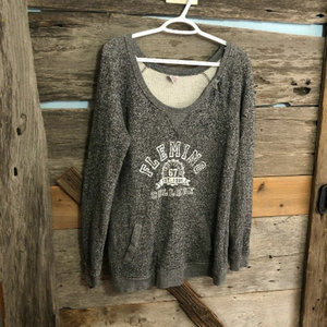 𝅺fleming College Size Med Grey Scoop Neck Graphic Print Logo Sweatshirt